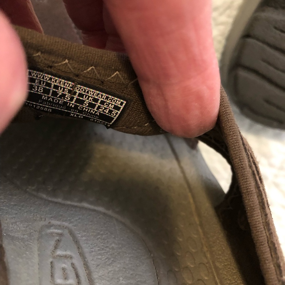 Keen Rose slip on sandal. Size 7 1/2. - Picture 8 of 8